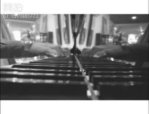 新知爱乐艺术 发布了一个钢琴弹奏视频，欢