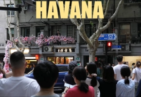 萨克斯吹响《Havana》时，路人震惊了！
