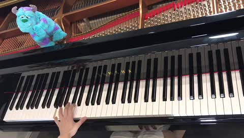 小龟佩奇 发布了一个钢琴弹奏视频，欢迎来